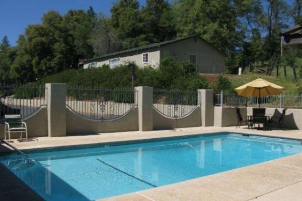 COUNTRY INN SONORA (Jamestown)